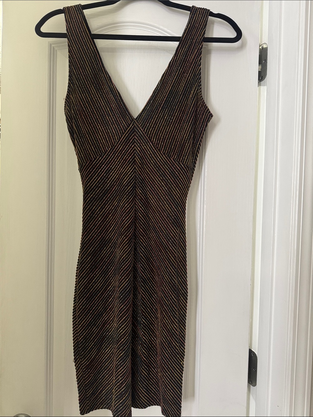V-Neck low back Sleeveless black Striped Dress